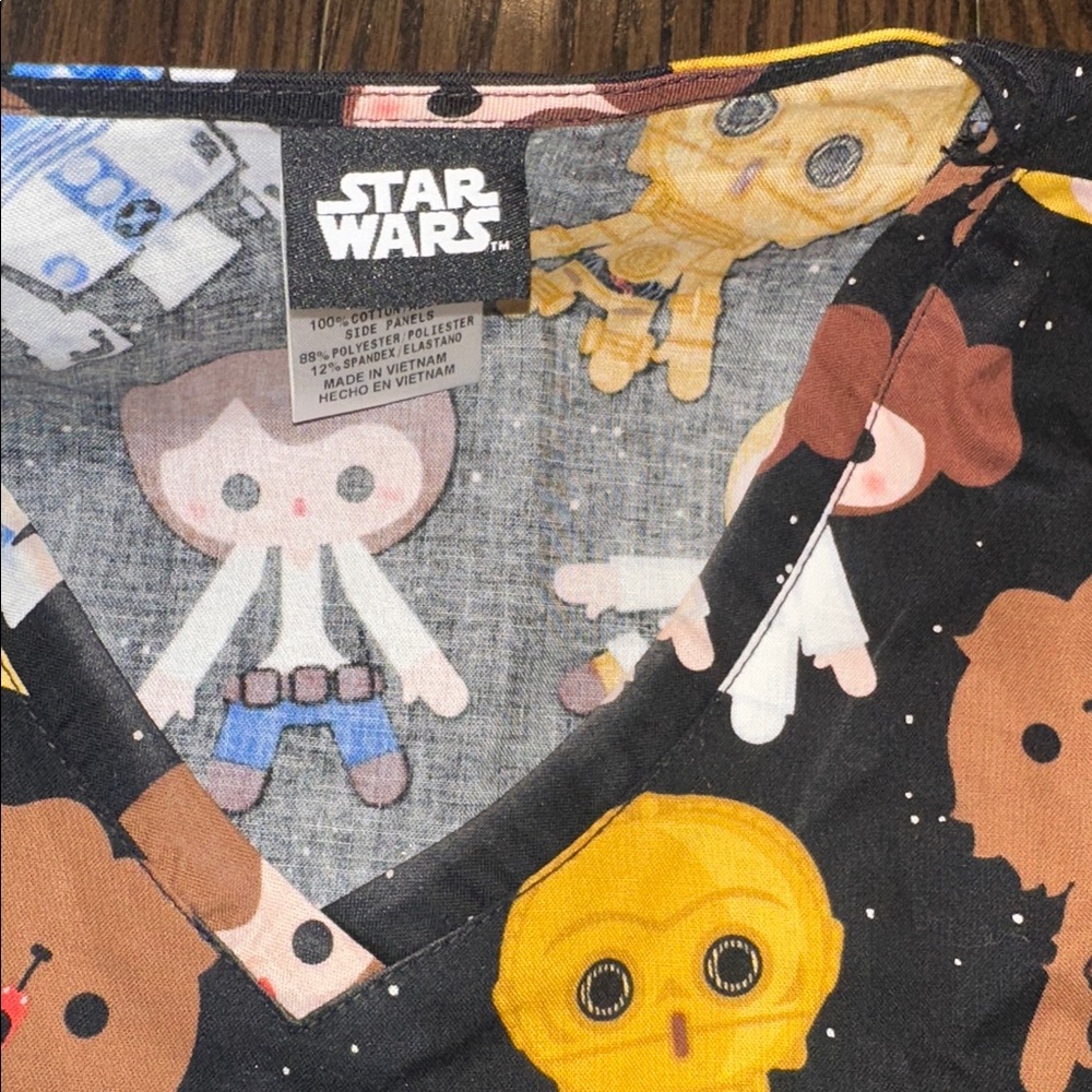 Star Wars Themed Scrub Top size medium new with tags - Picture 5 of 7